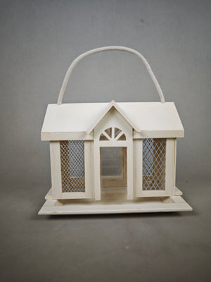 Creative-shaped hanging bird feeder with wooden and metal mesh seed tray, outdoor garden courtyard decoration, transparent viewing window, comes with hanging rope