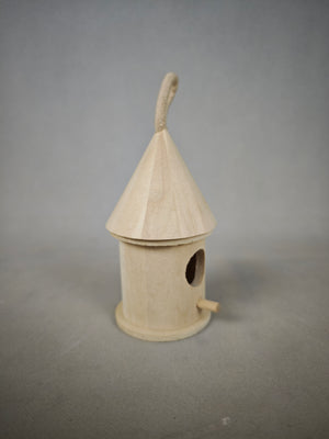 Outdoor garden wooden birdhouse pendant, antique-style natural wood bird nest, creative rocket-shaped birdhouse, courtyard and balcony decorative hanging ornament, jute rope hanger
